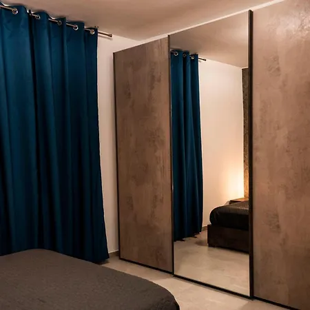 Casa Lela Vista Mare Posto Auto, Daire